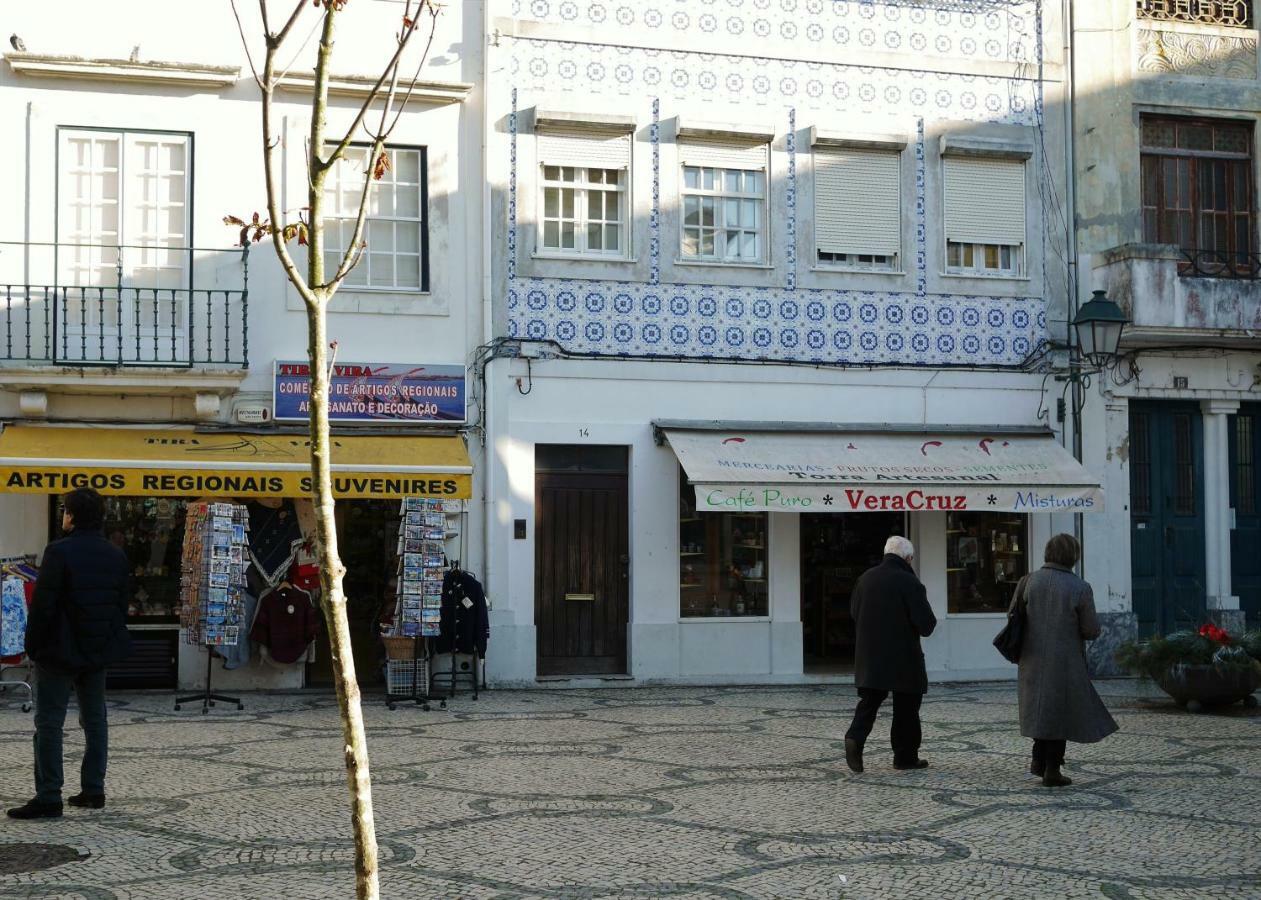 Апартаменты Downtown Shelter - Casa Da Praca Авейру Экстерьер фото