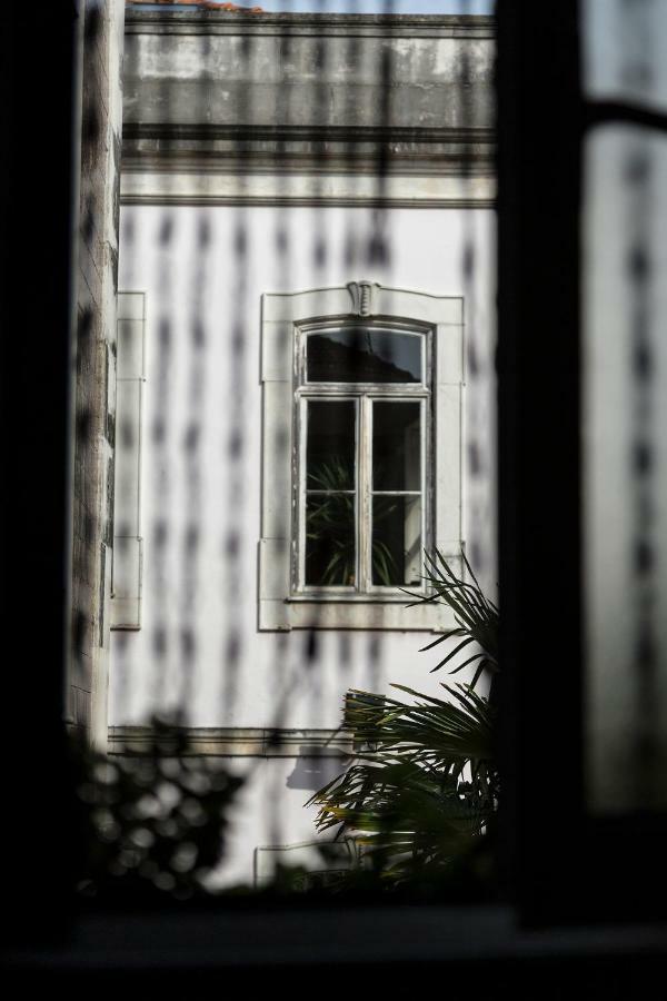 Апартаменты Downtown Shelter - Casa Da Praca Авейру Экстерьер фото